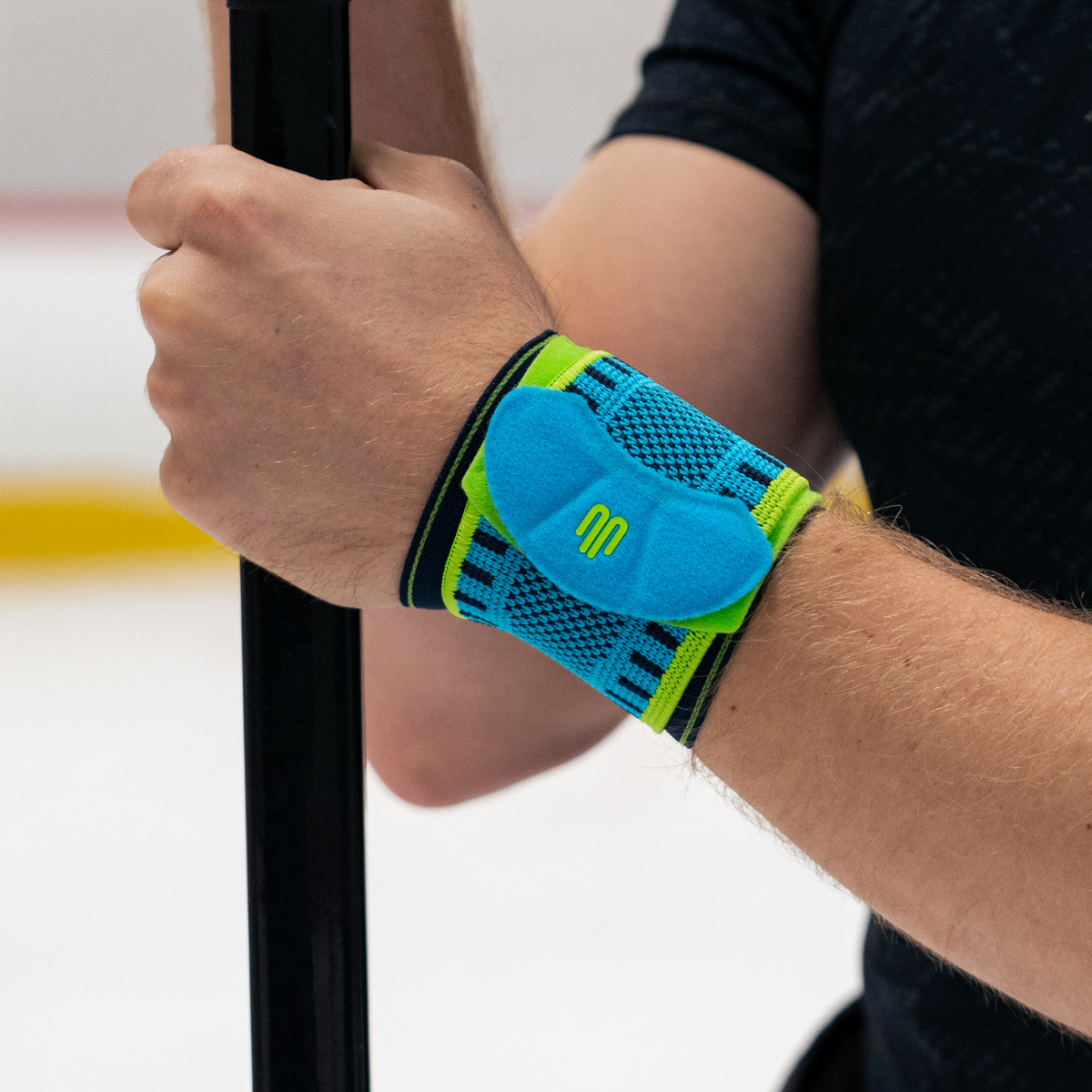 Bauerfeind Sports Wrist Strap Adjustable Taping Strap Black S M