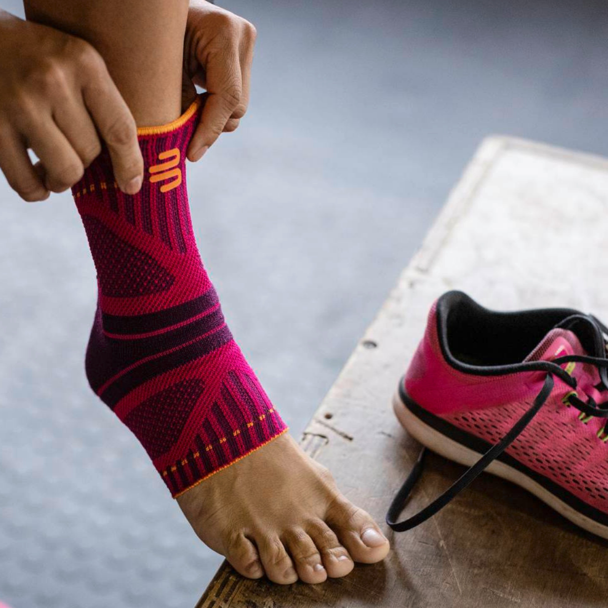 Sports ankle support deals dynamic