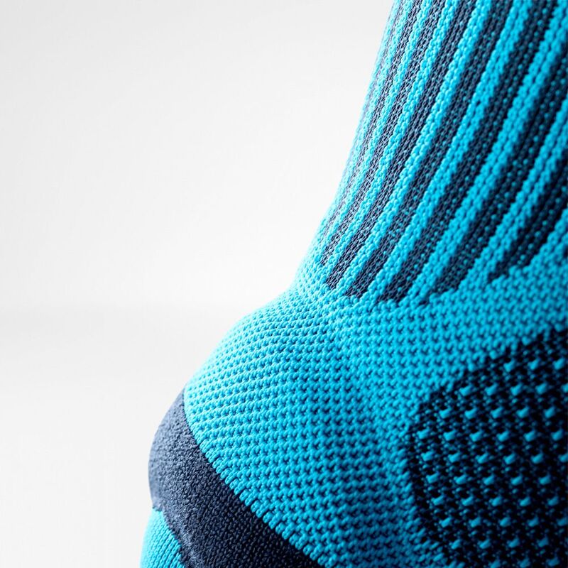 close up of the omega pad sports knee support