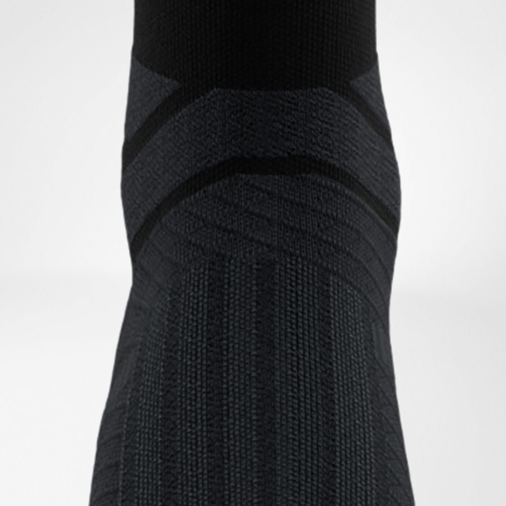 Run Performance Mid Cut Compression Socks | Bauerfeind Sports Canada